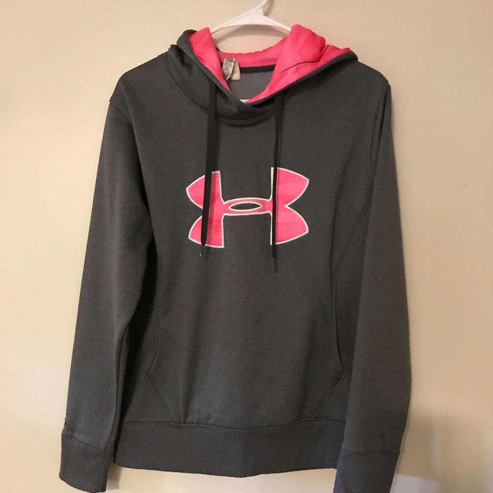 Medium under armor pullover hoodie